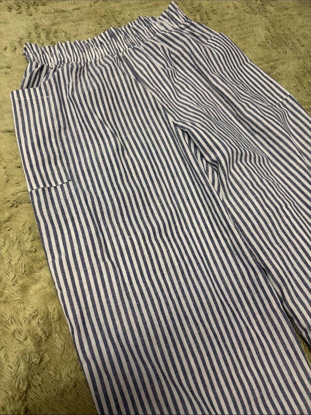 Aqua Brand- Blue and White Striped Linen Capri Pants Beachy